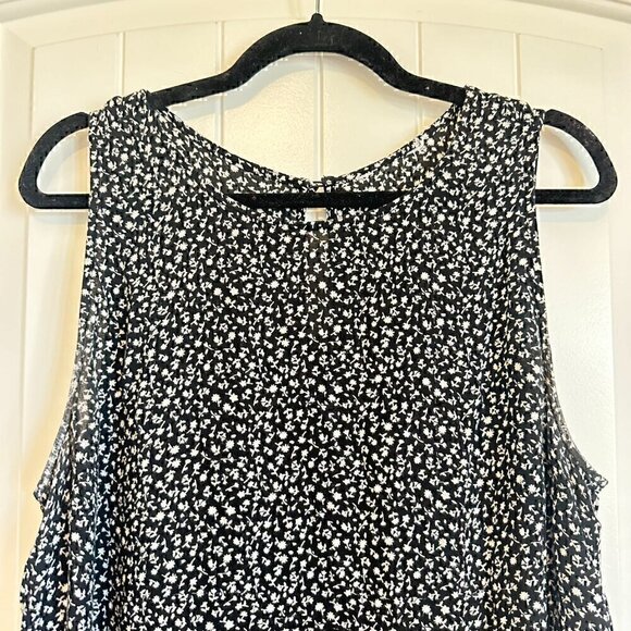Black and white floral sleeveless maxi dress / flattering and flowy! Women L - Picture 2 of 7